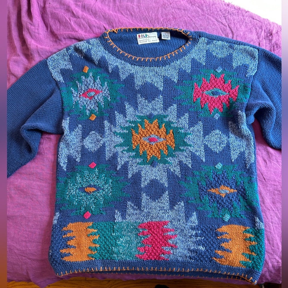 Vintage hand knitted Hka design sweater. Men’s size large.